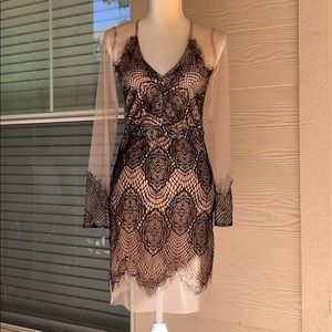 NEW Luxxel lace dress blank back black/nude Medium